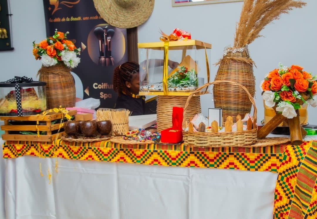 Buffet traditionnel · pagne kente